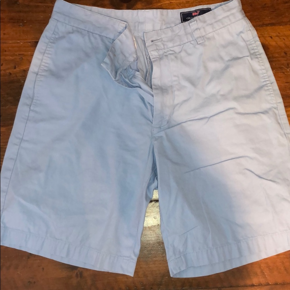 Light blue vineyard vines shorts size 30